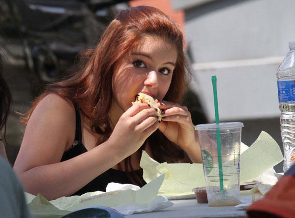 Ariel Winter Eating