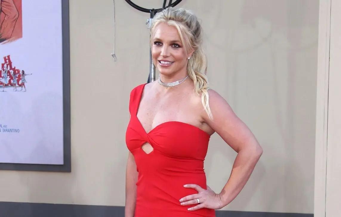 britney spears fireplace blew up burned eyebrows british accent