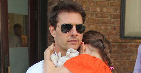 Tom cruise suri july27.jpg