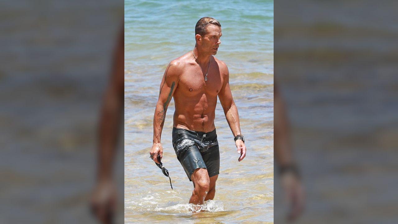 Photo of David Chokachi wakes up at 3:30 a.m.