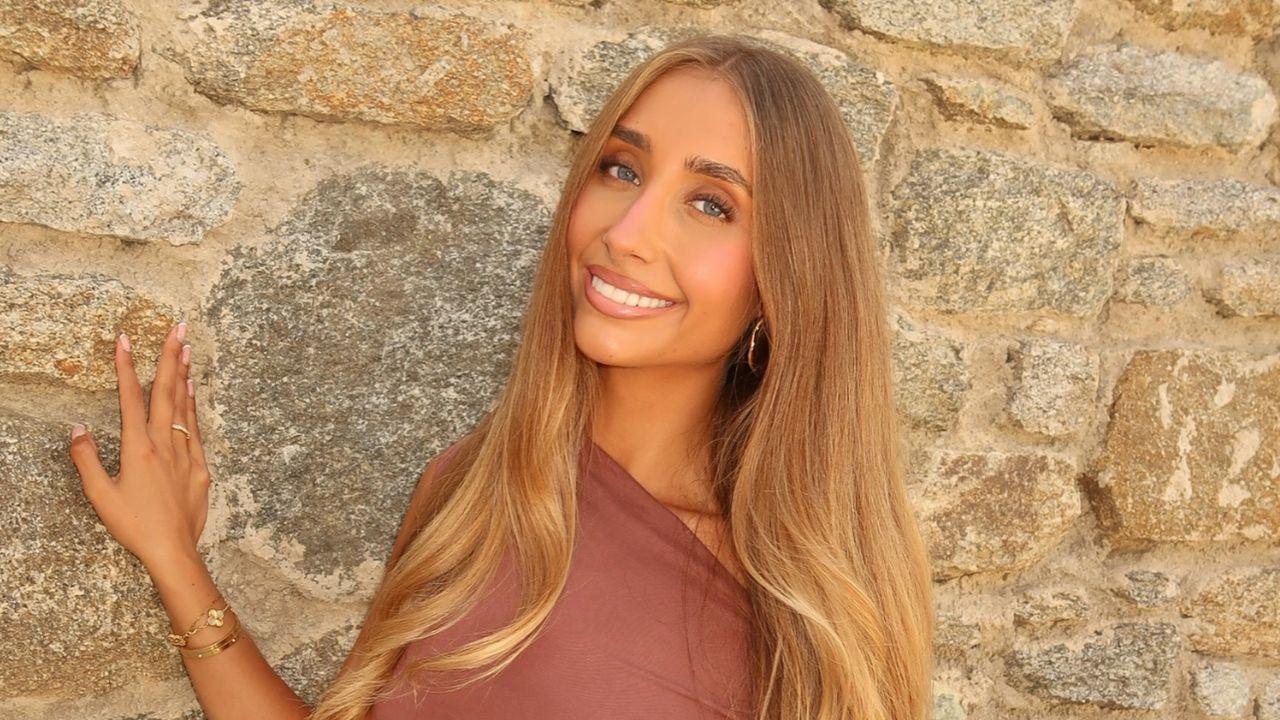 image of Lily Phillips says people wrongly assume she's completely confident because of her job.