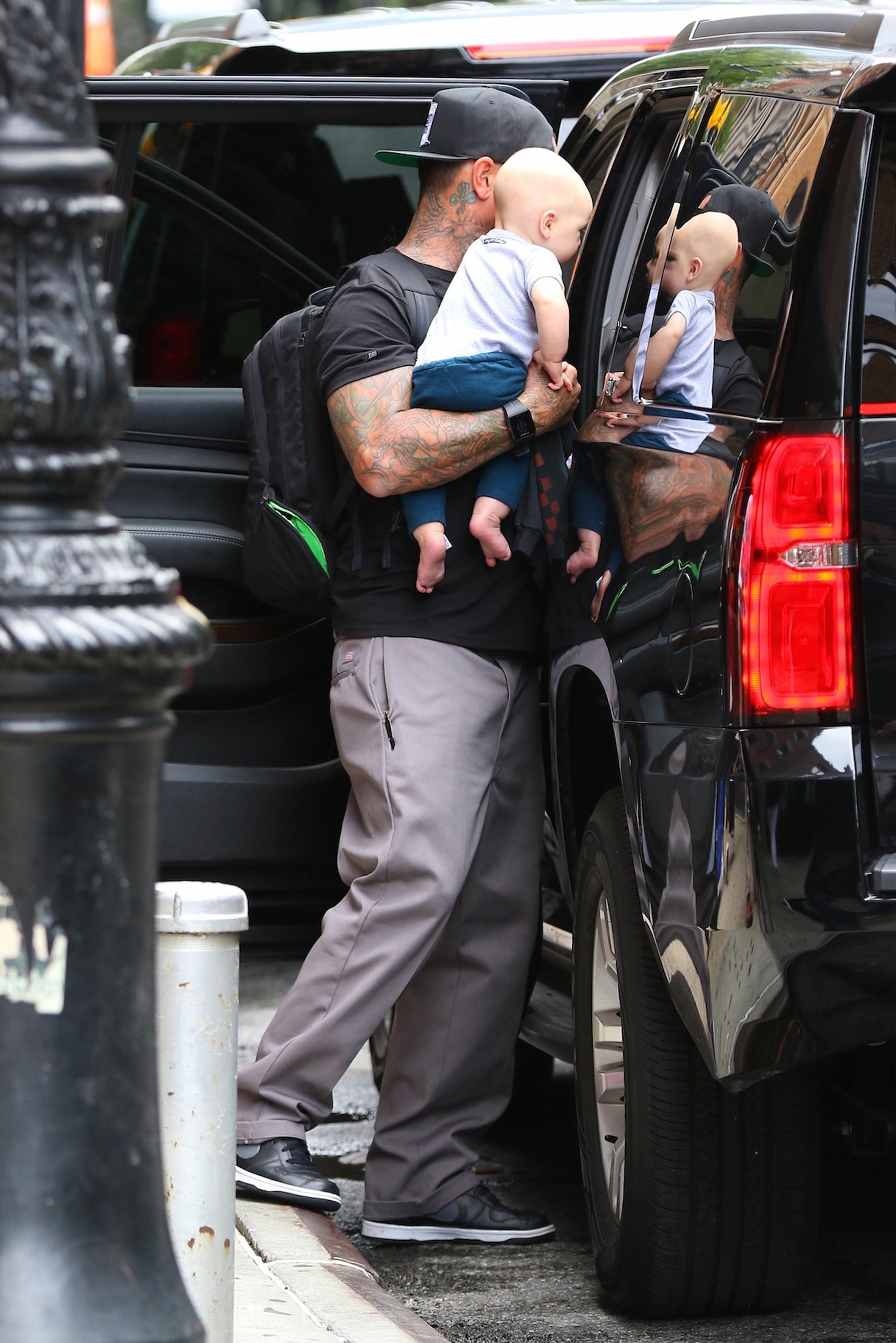 Pink&#8217;s husband Carey Hart does his best to manage their two kids solo