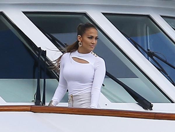 Jennifer lopez sails