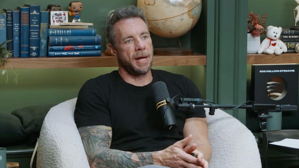 Image of Dax Shepard shares two children with Kristen Bell.