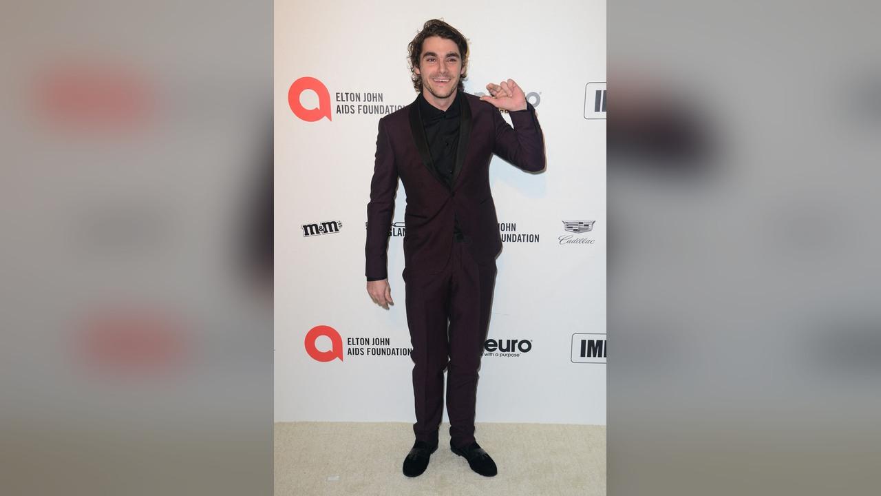 rj mitte dead at