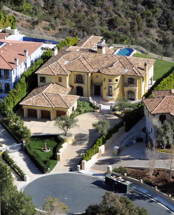 Kimye_house1_ _2.jpg