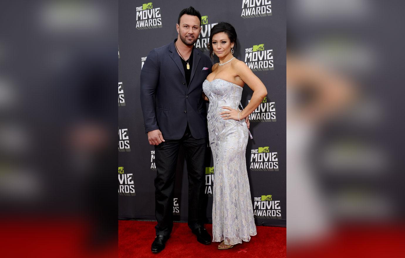 //jenni jwoww farley finalizes divorce