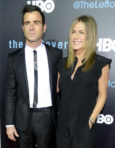 Jennifer Aniston And Justin Theroux Are Adopting A Baby – All The ...