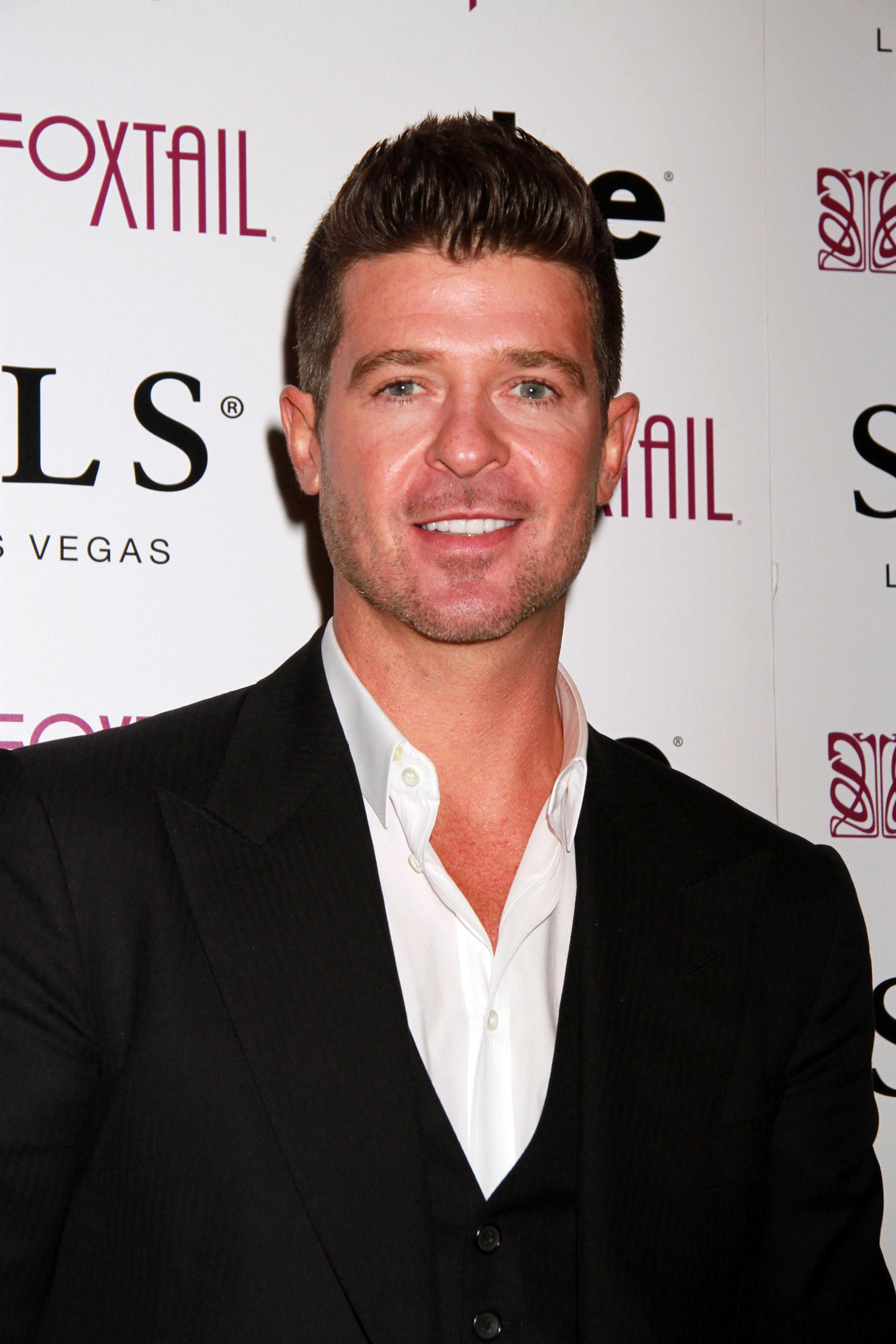 Robin Thicke hosts Foxtail Nightclub Las Vegas