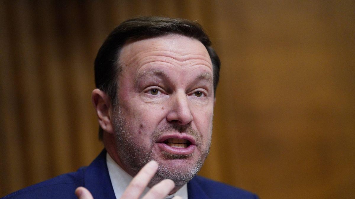 Image of Several democrats refused to attend Donald Trump's State of the Union.