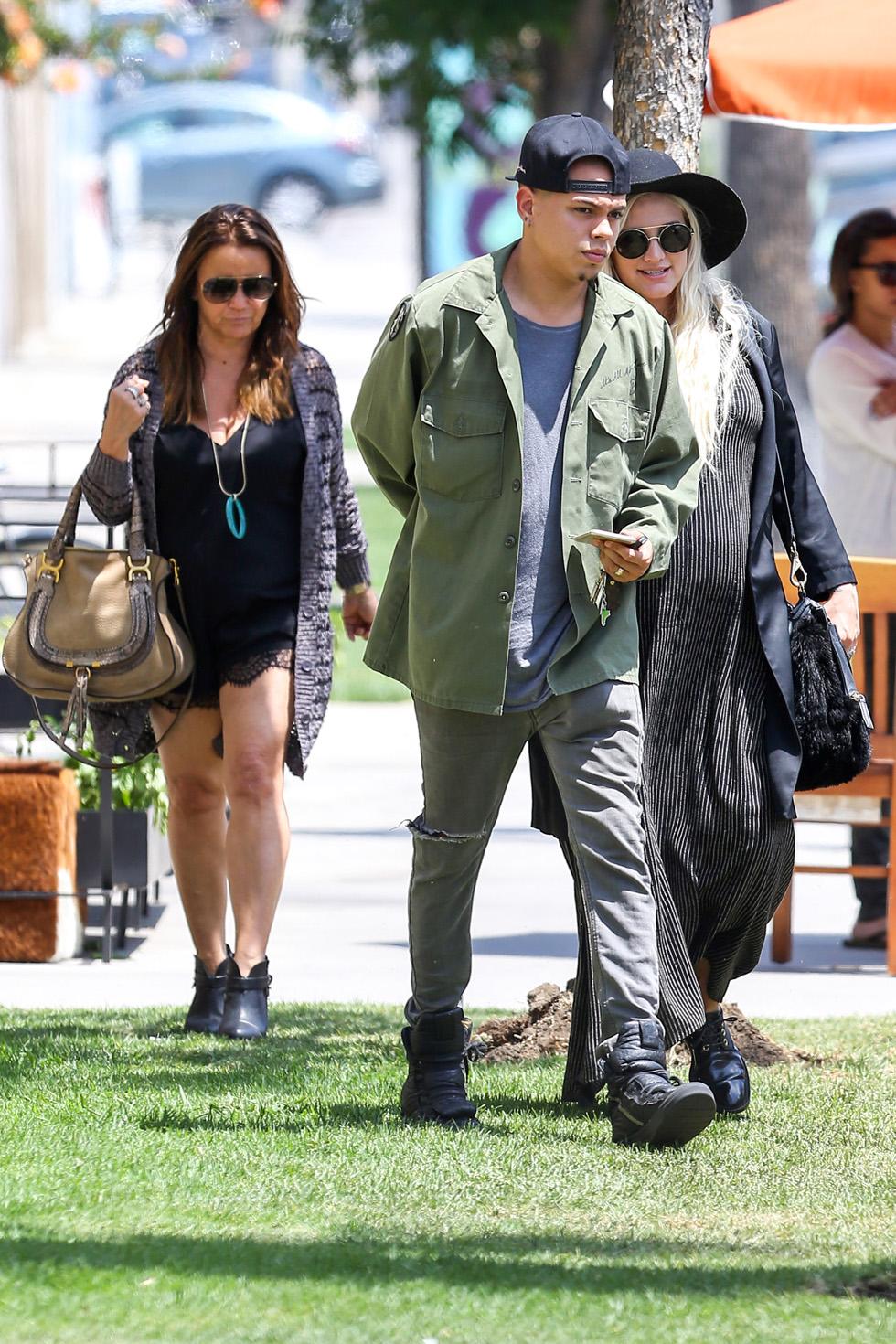 Ashlee Simpson and Evan Ross have a family lunch at Barrel and Ashes