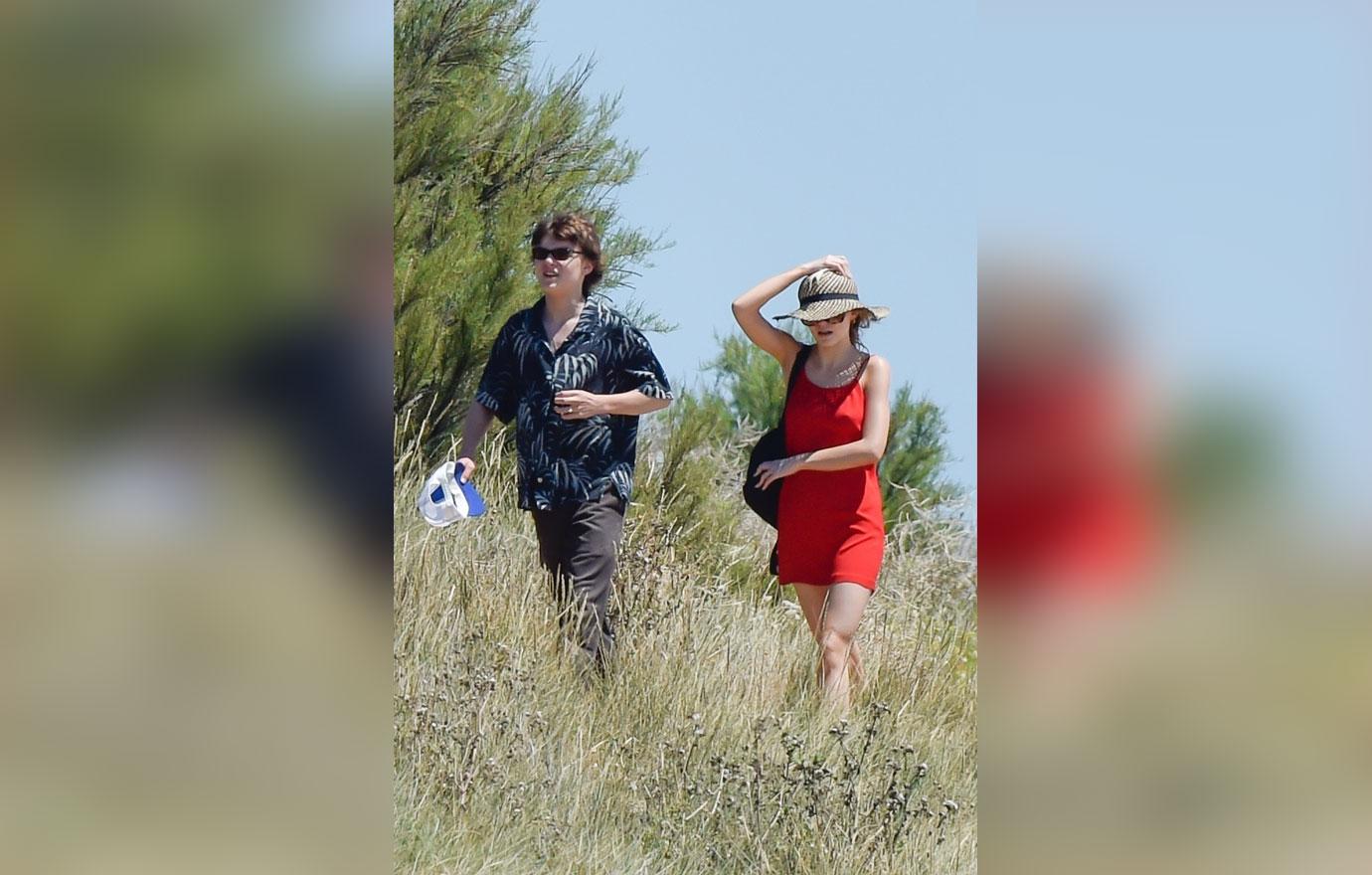 Lily rose depp beach vacation