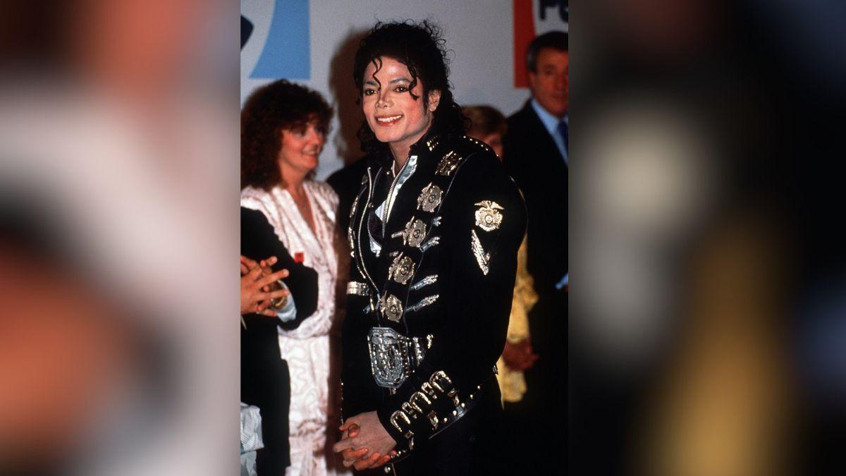 Photo of Michael Jackson.