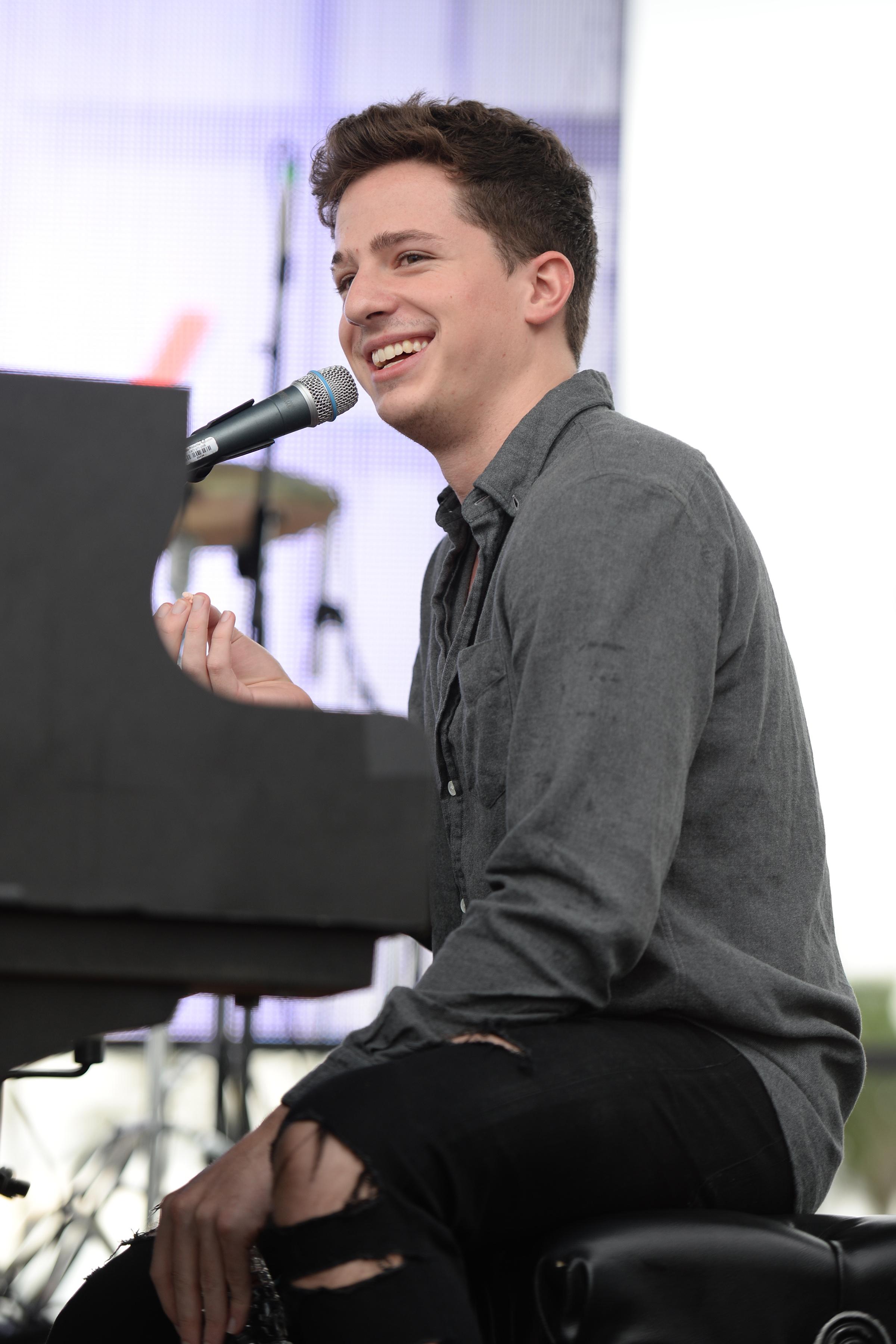 Charlie Puth performs at Y100&#8217;s Jingle Ball 2015