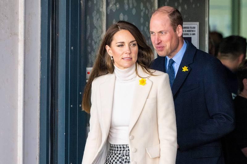 kate middleton tight lipped family cancer