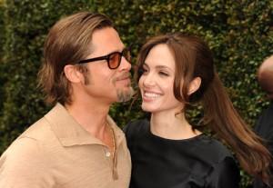 2011__05__Brad_Pitt_Angelina_Jolie_May31newsnea 300&#215;207.jpg