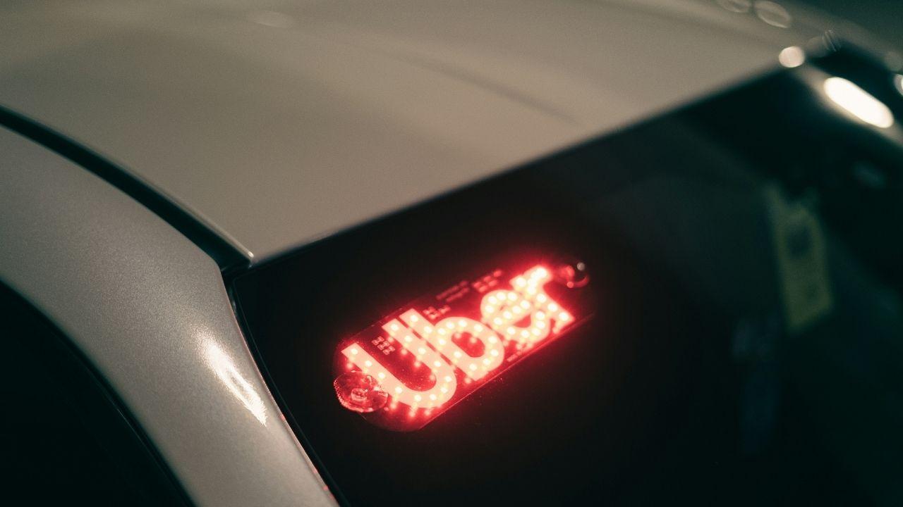 Image of the video featured the woman getting into the car, with the driver greeting her with a polite 'How are you?' as he asked her name.