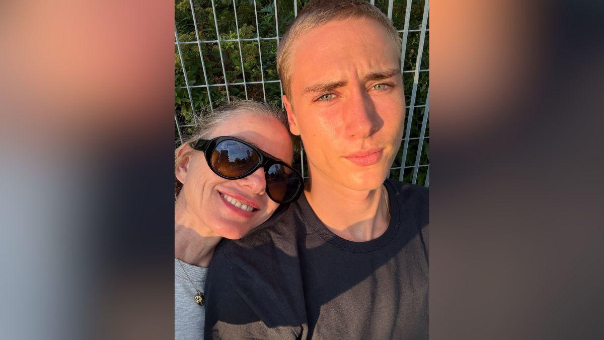 Image of Naomi Watts shared a photo with her son, Sasha Schreiber.
