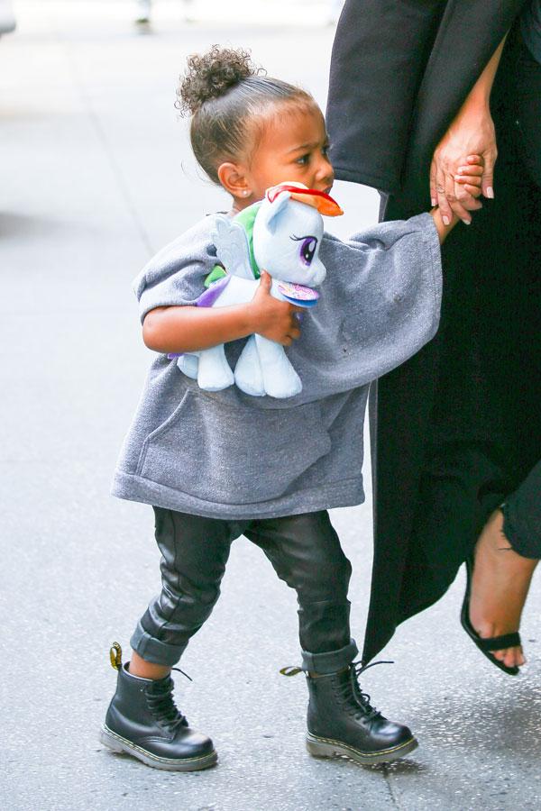 North west kim kardashian3