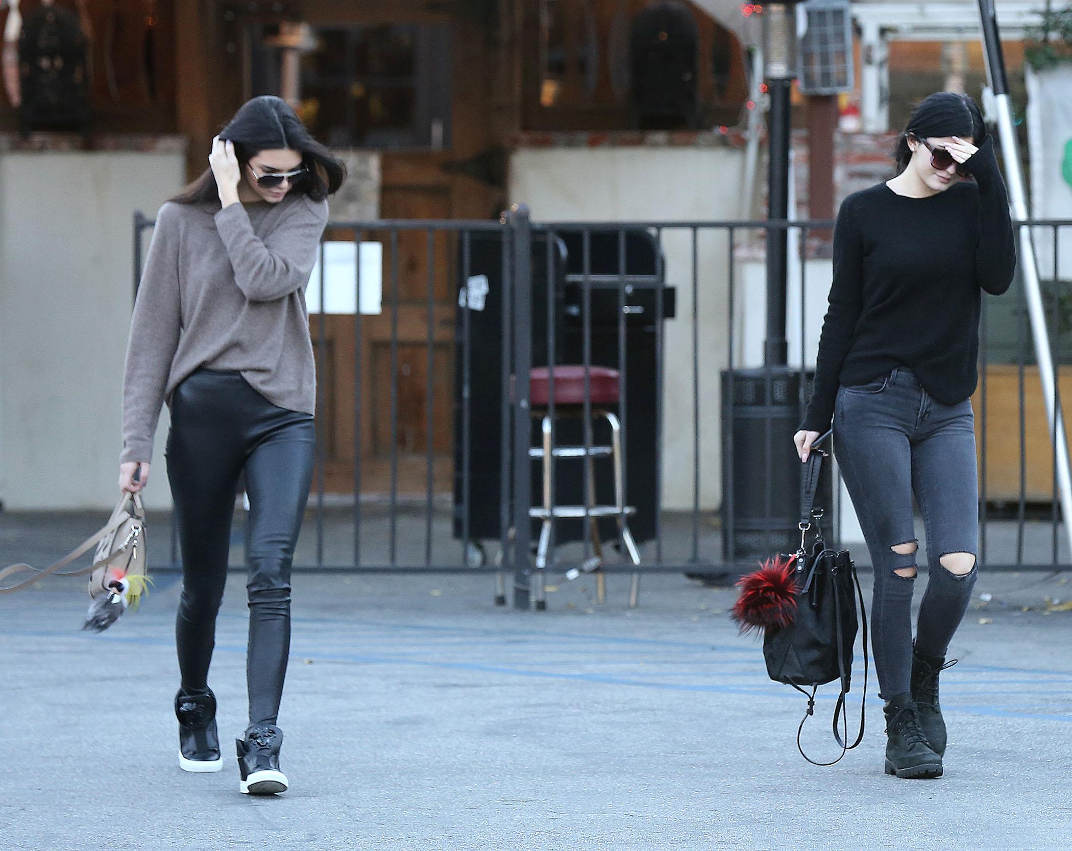 Kendall Jenner and sister Kylie Jenner have lunch at Sagebrush Cantina in Calabasas***NO DAILY MAIL SALES***