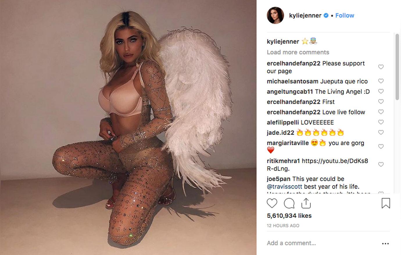 Kylie-Pregnant-Halloween