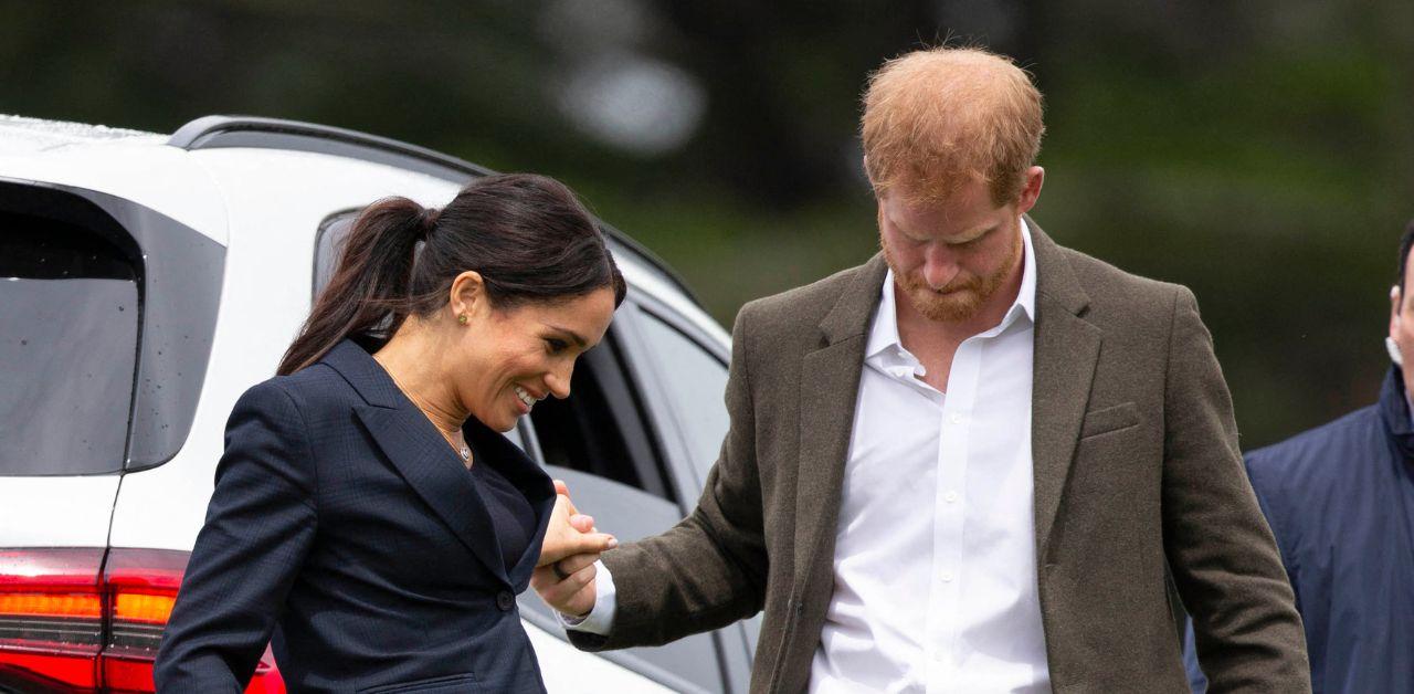 meghan markle pushed prince harry focus rensentment toward royals