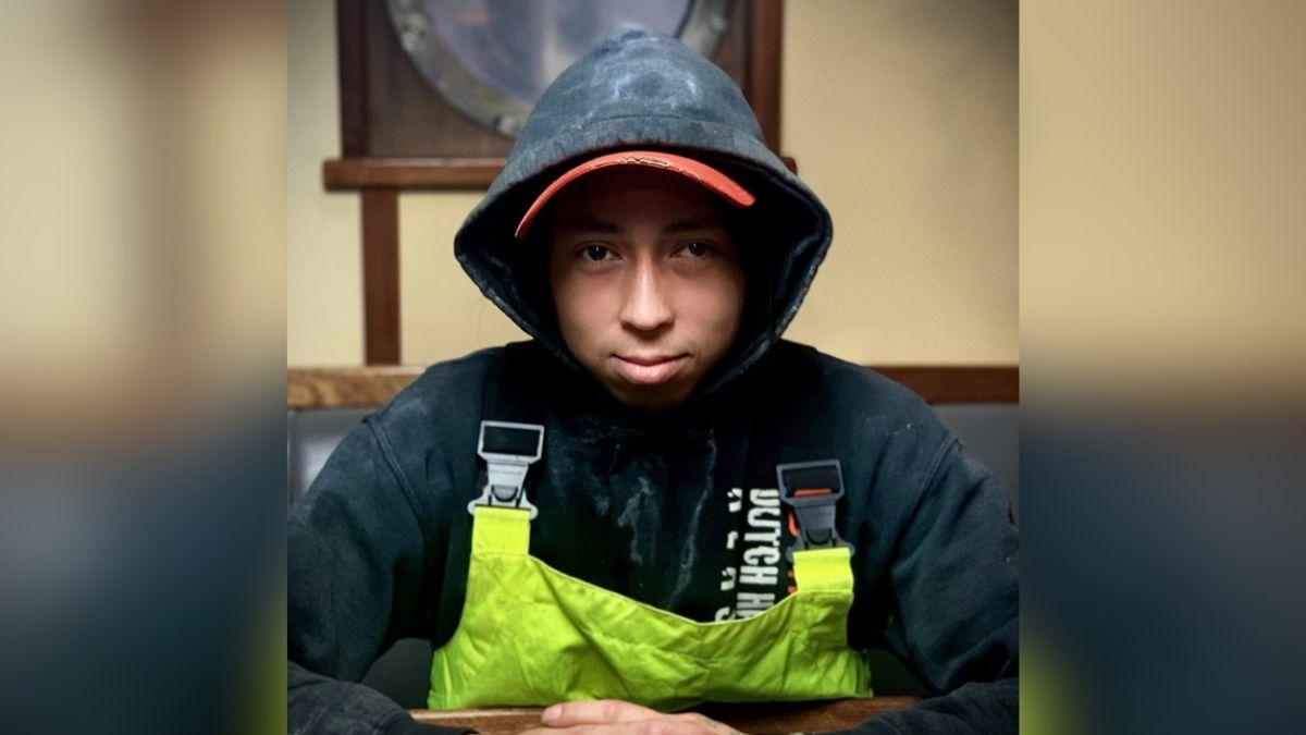 deadliest catch cast members who have died phil harris todd meadows