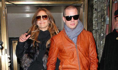 Jennifer lopez casper smart feb1 006_m_ _2.jpg