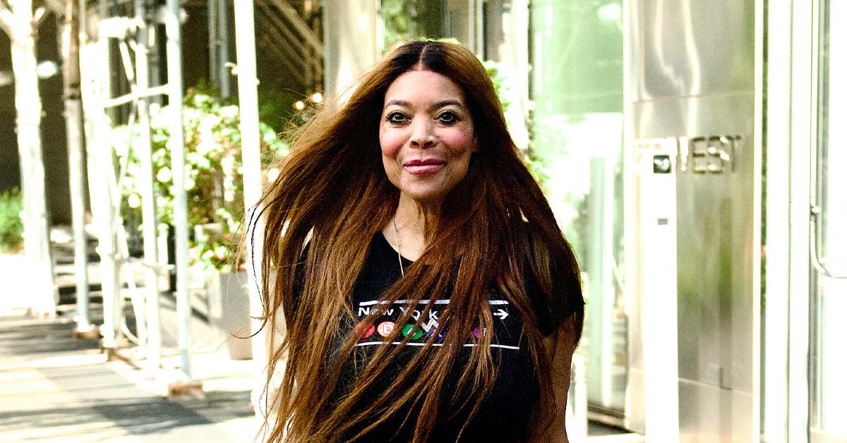 Wendy Williams' breast nearly falls out of low-cut top in wardrobe