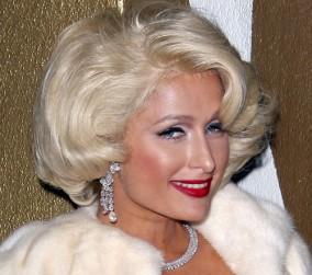 2010__08__Paris_Hilton_Aug11_646 284×300.jpg