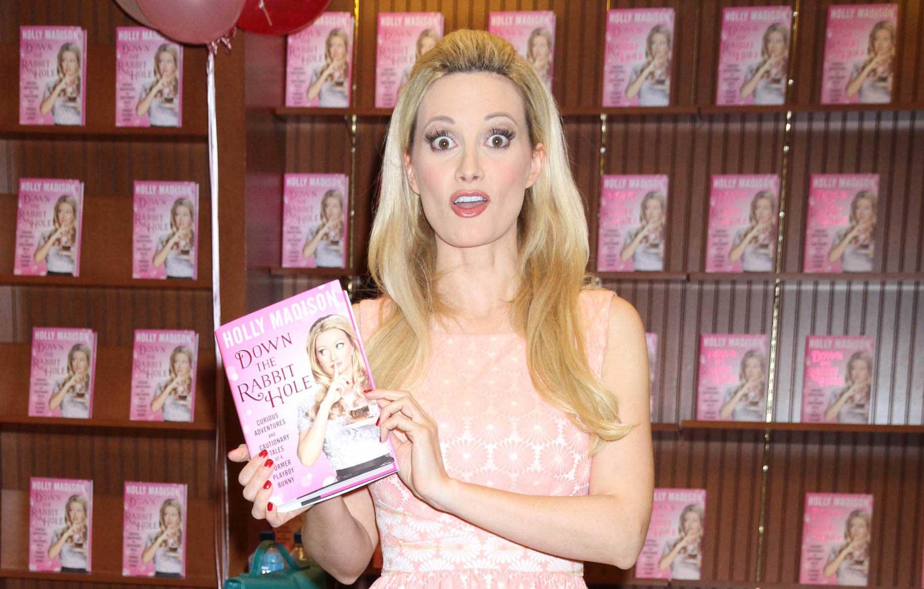 holly madison admits talking about playboy