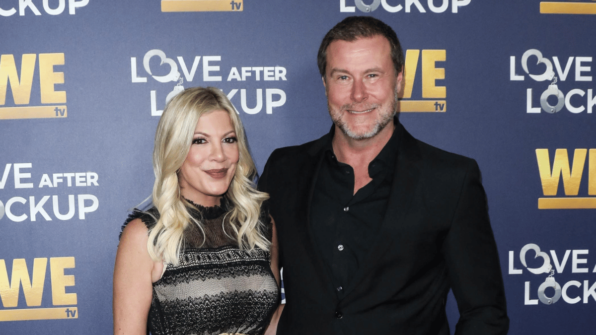 Photo of Tori Spelling and Dean McDermott
