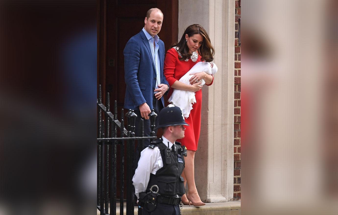 Catherine, Duchess of Cambridge and husband, Prince William pictured with their 3rd child leaving St. Mary&#8217;s Hospital