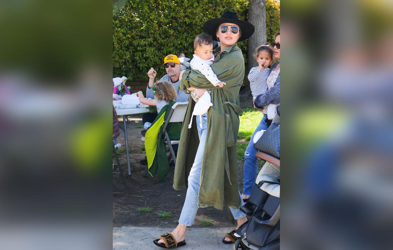 Chrissy Teigen shopping at Farmer&#8217;s Market in Studio City