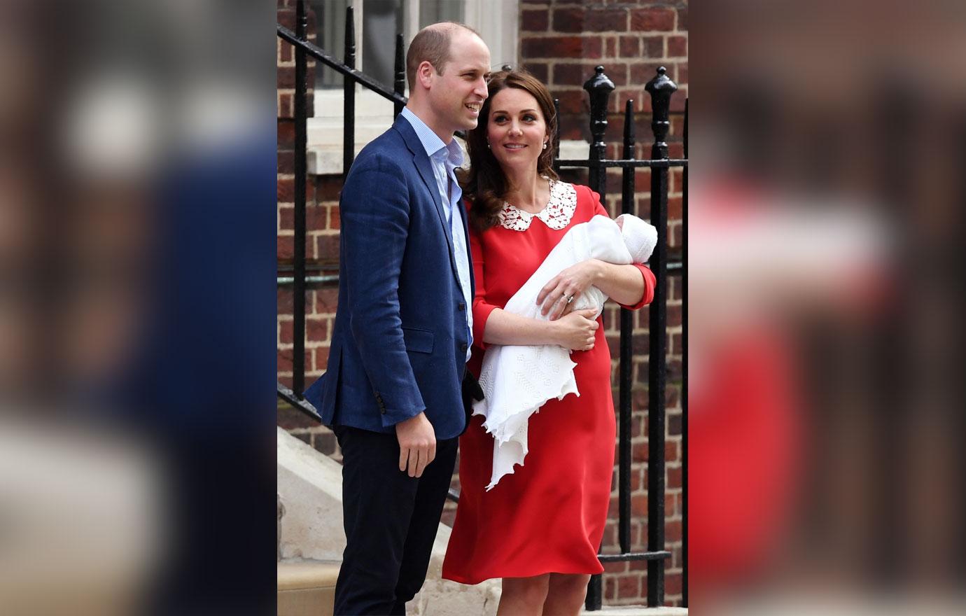 Kate Middleton and  Prince William pictured with their 3rd child leaving St. Mary&#8217;s Hospital