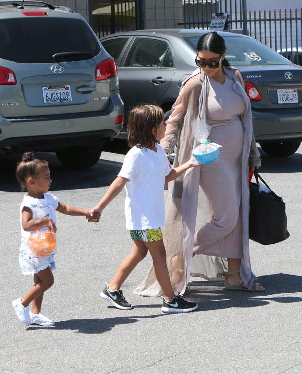 Kourtney kardashian north soccer