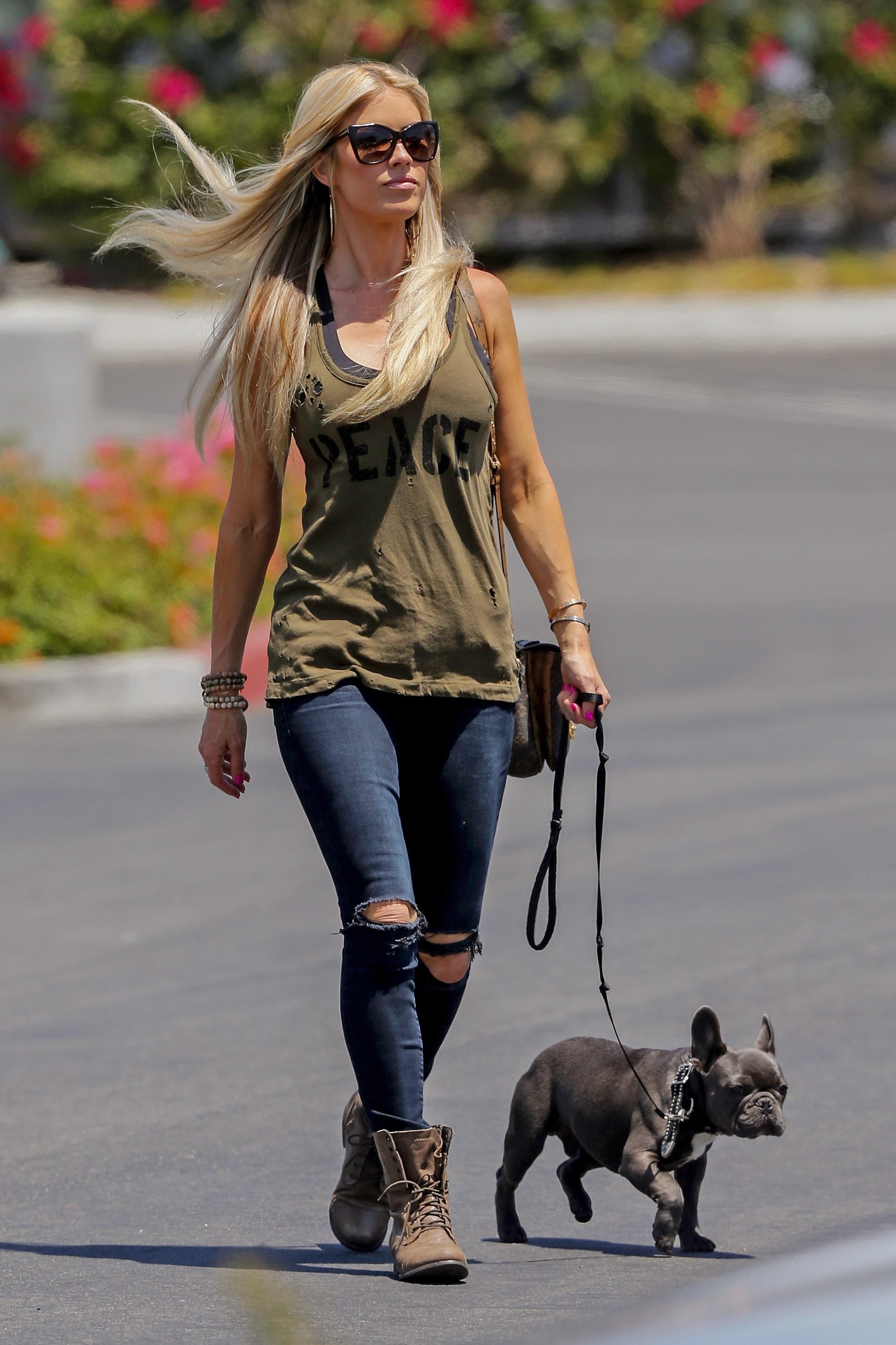 *EXCLUSIVE* Christina El Moussa grabs a green juice at Whole Foods with Cash