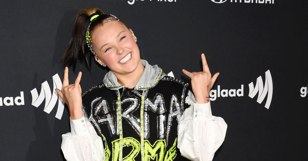 JoJo Siwa's Look Divides Fans At 2024 iHeartRadio Music Awards