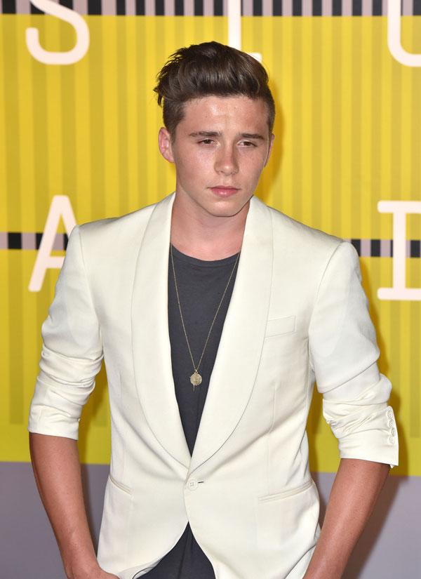 Brooklyn beckham selena gomez crush broken heart 03