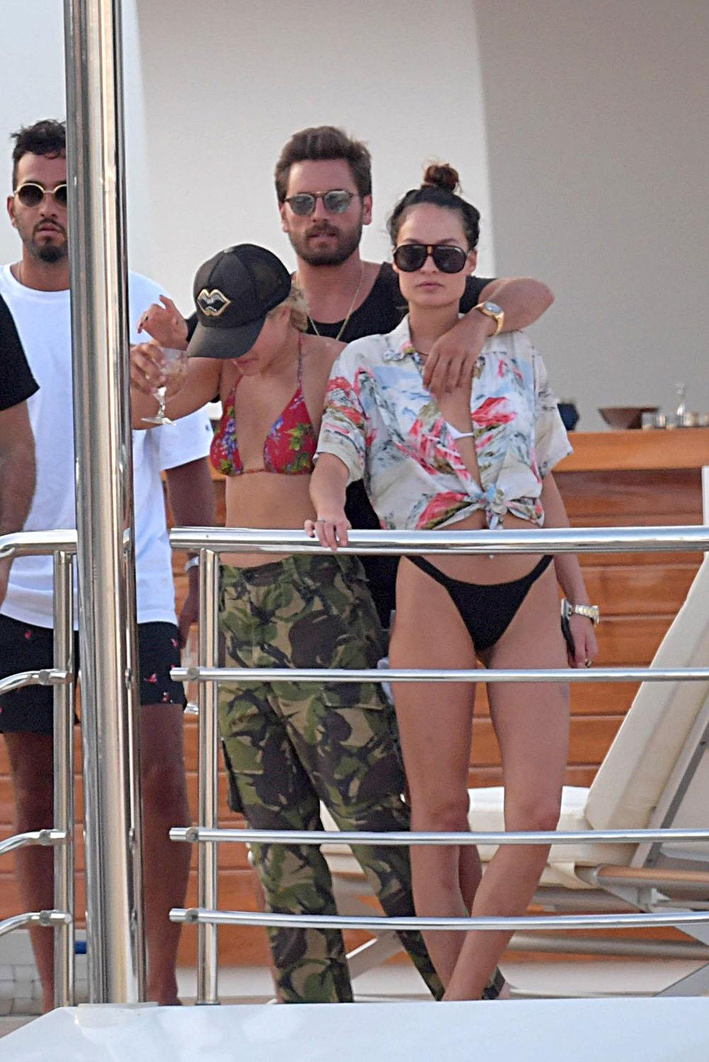 *PREMIUM EXCLUSIVE* Scott Disick and Sofia Richie continue their fling on a yacht