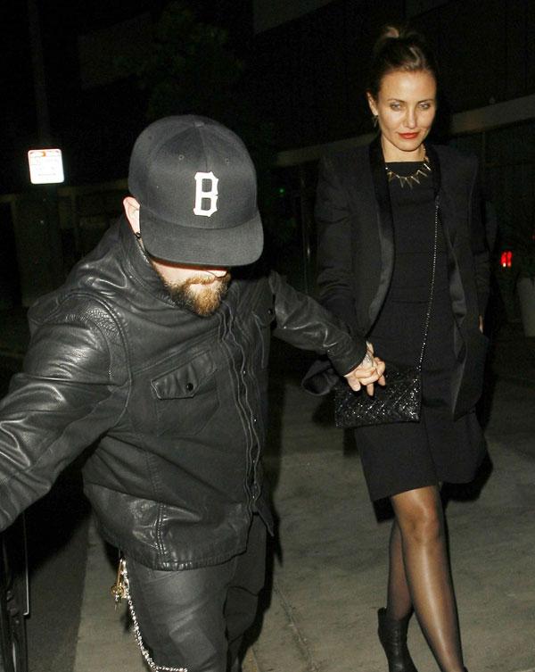 Cameron diaz benji madden hold hands dinner date fame 02