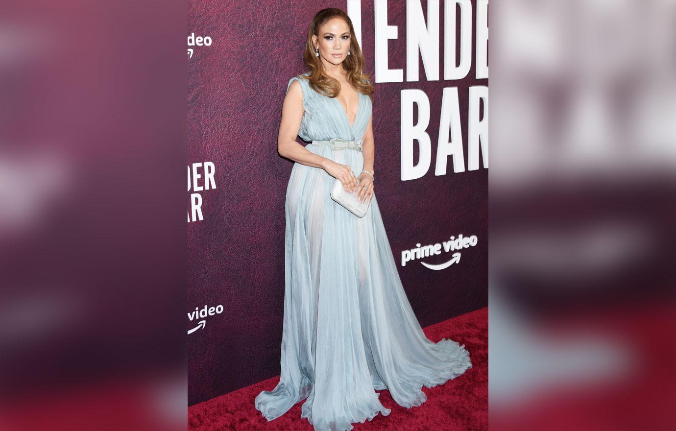 ben affleck jennifer lopez gush red carpet tender bar premiere