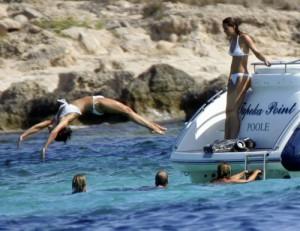 2011__05__Pippa_Kate_Middleton_May9_66 300×231.jpg