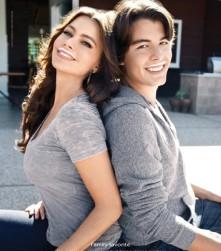 2010__10__Sofia_Vergara_GotMilk_Oct20 221×300.jpg