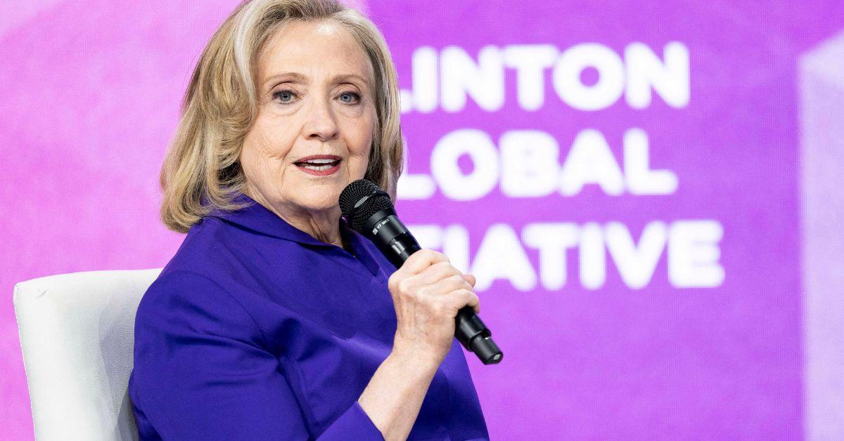 photo of Hillary Clinton spoke about Donald Trump's upcoming meeting with Vladimir Putin while on the 'Raging Moderates' podcast