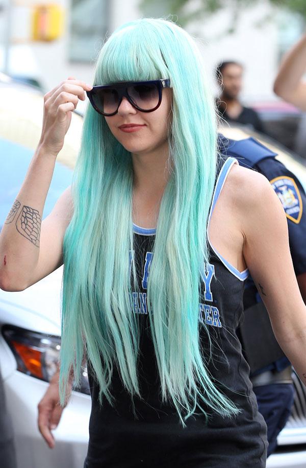 Amanda Bynes Blue Hair