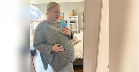 meghan mccain shows off month baby bump pp