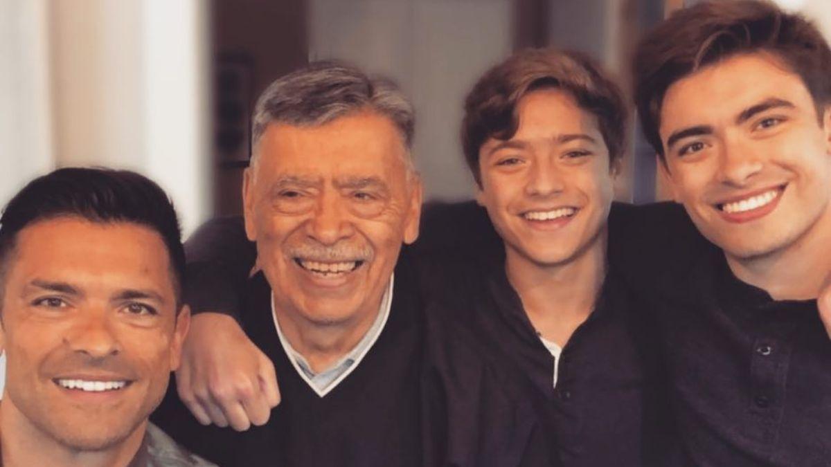 Image of Kelly Ripa said her and Mark Consuelos' kids are taking the loss of their grandfather particularly hard.