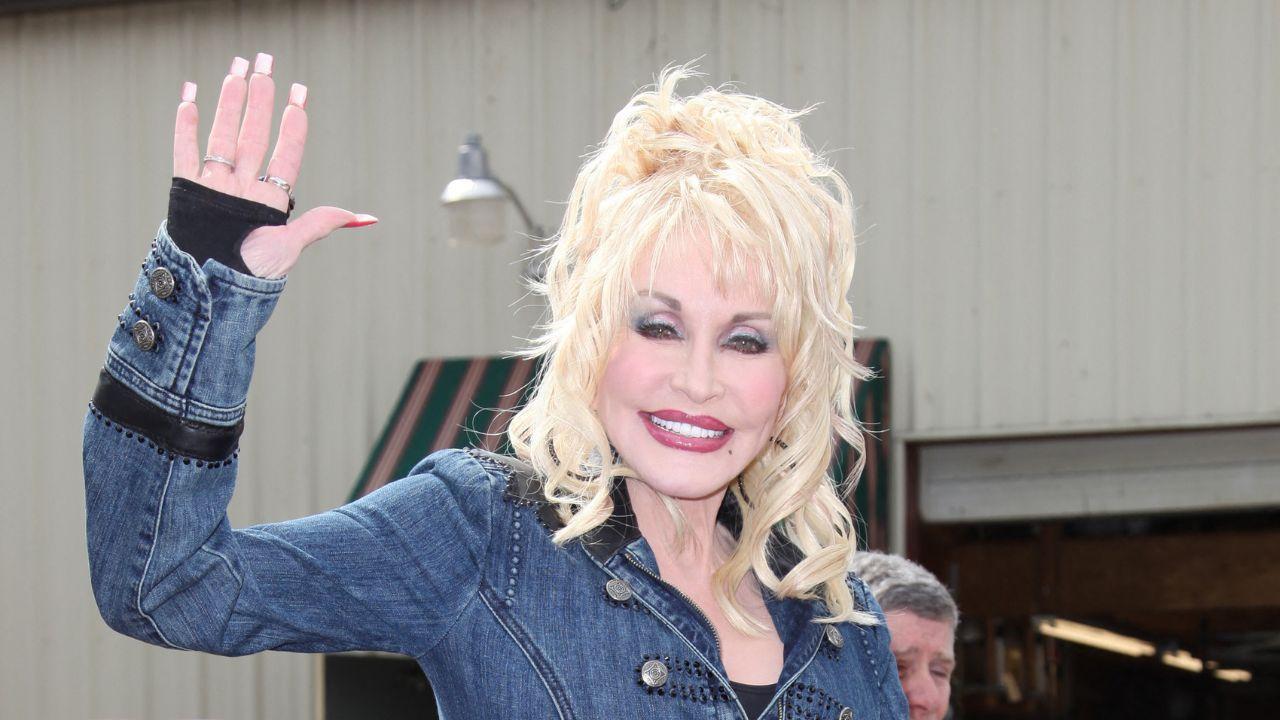 dolly parton plastic surgery every cosmetic procedure she admitted to having