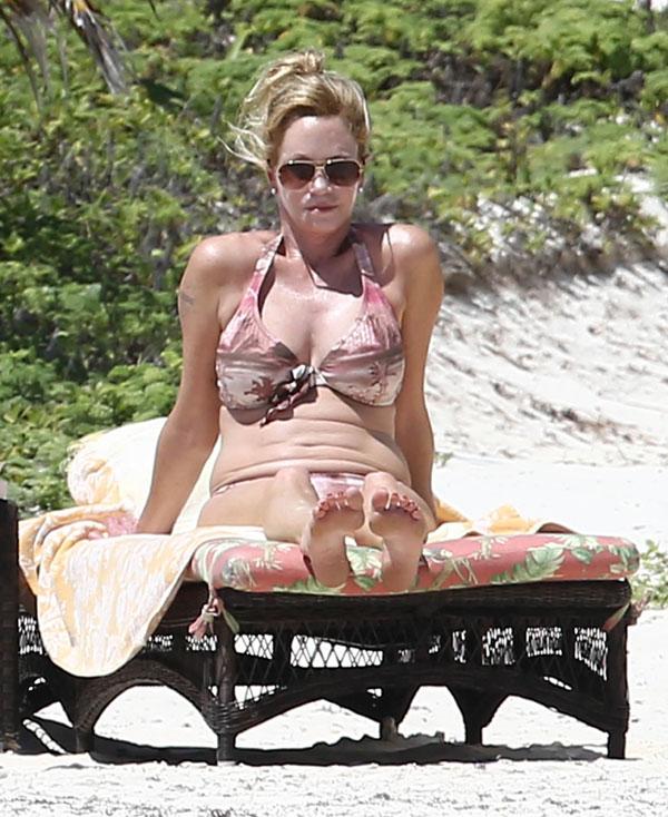 Kris jenner bikini beach dakota johnson melanie griffith​ 02